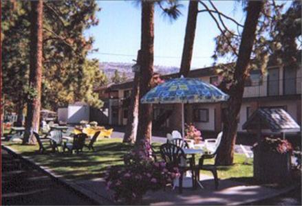 Beachside Motel Penticton Exterior photo