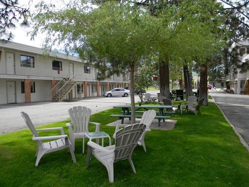 Beachside Motel Penticton Exterior photo