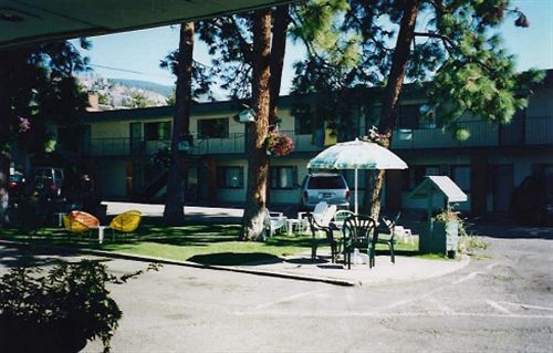 Beachside Motel Penticton Exterior photo