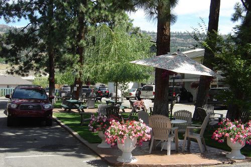Beachside Motel Penticton Exterior photo